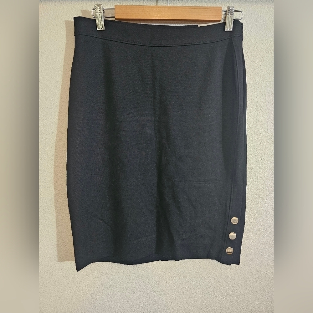 Chico's Skirt 04/06 Black with Button Detail